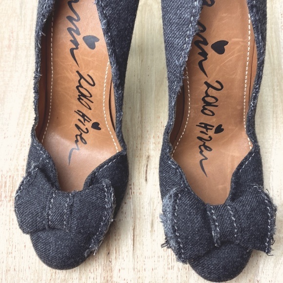 Lanvin Charcoal Distressed Heels - Picture 6 of 6